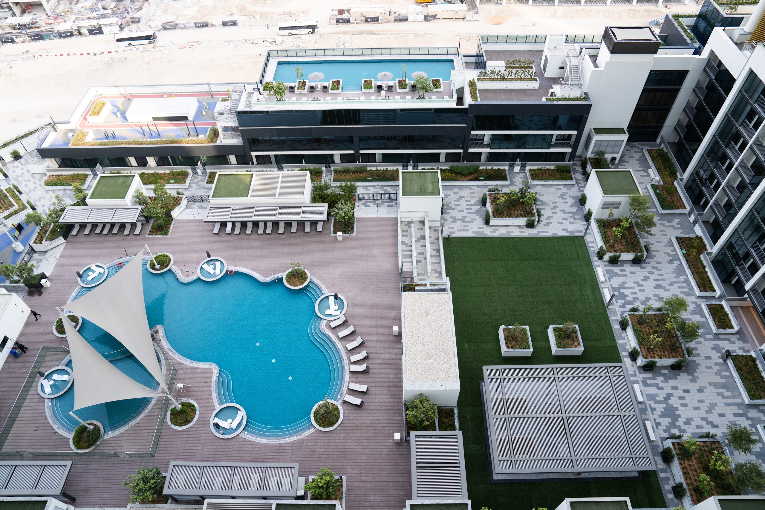 Central Lux Downtown 1 BR Apt 5 Min Walk from Dubai Mall